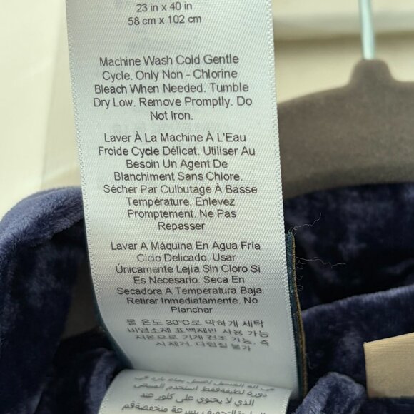 Pottery Barn Teen Harry Potter Ravenclaw bathrobe S/M purple velvet *flaw* - Picture 7 of 9